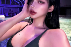 roxeuoon-2025031402